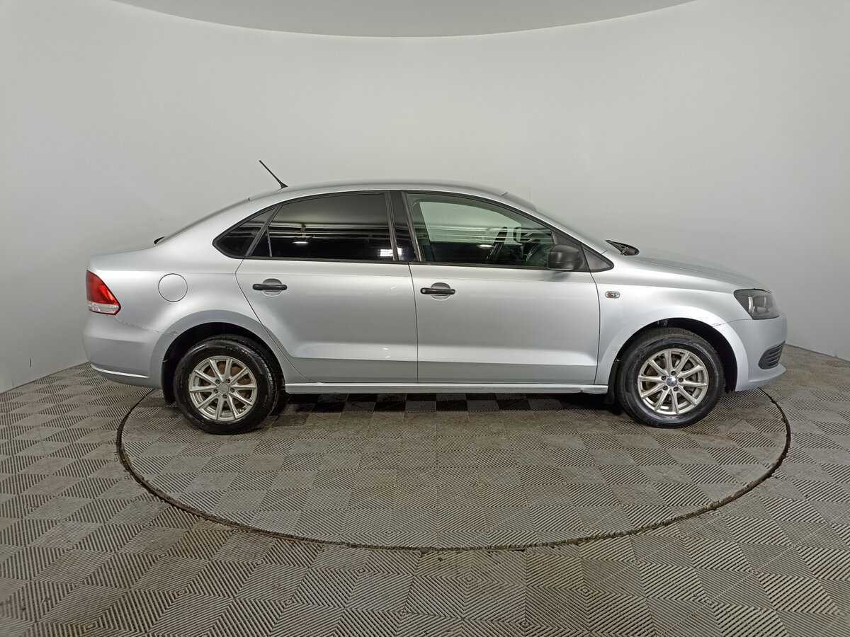 Купить Volkswagen Polo с пробегом. Фото: #3