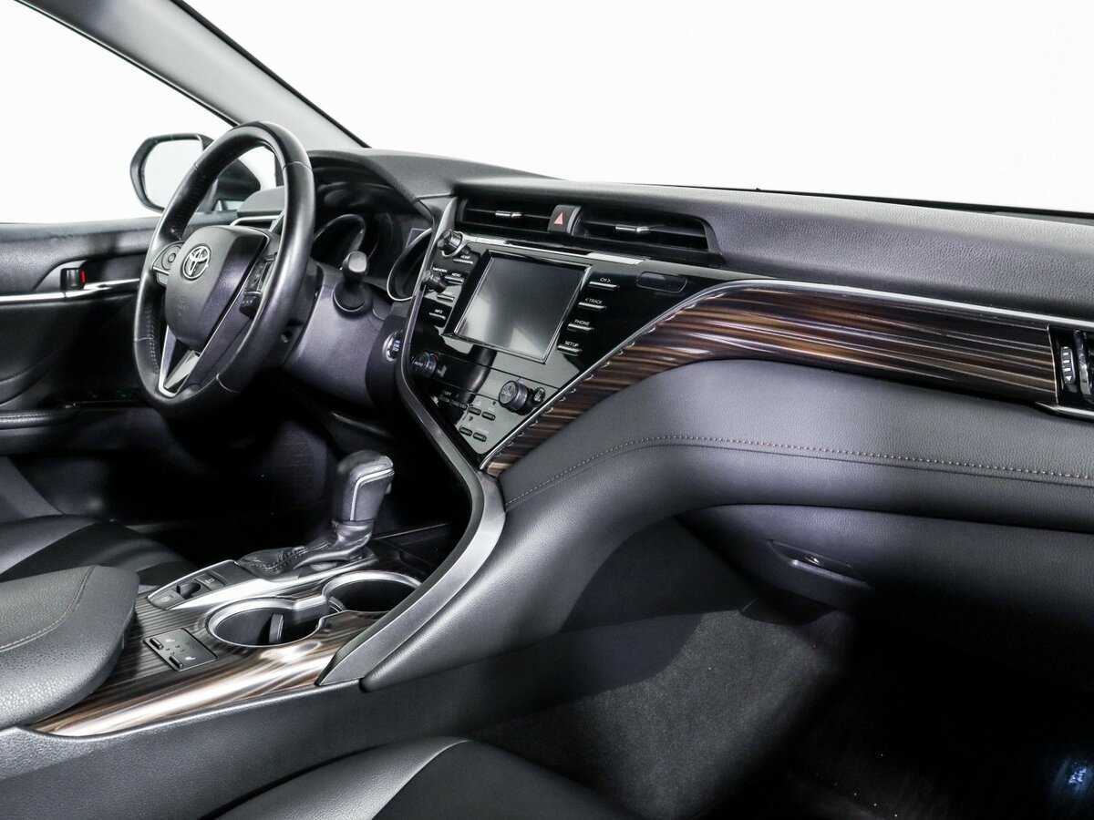 Купить Toyota Camry с пробегом. Фото: #8