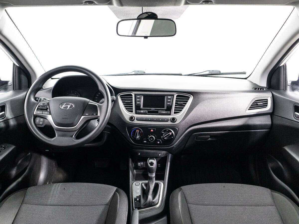 Купить Hyundai Solaris с пробегом. Фото: #12