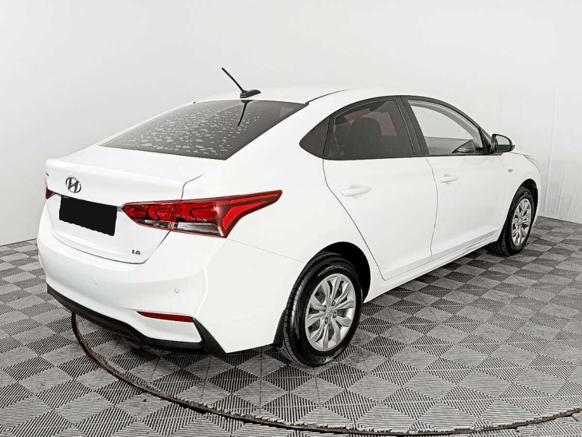 Купить Hyundai Solaris с пробегом. Фото: #4