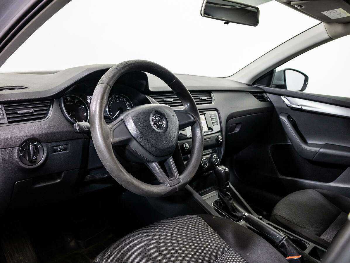 Купить Skoda Octavia с пробегом. Фото: #10