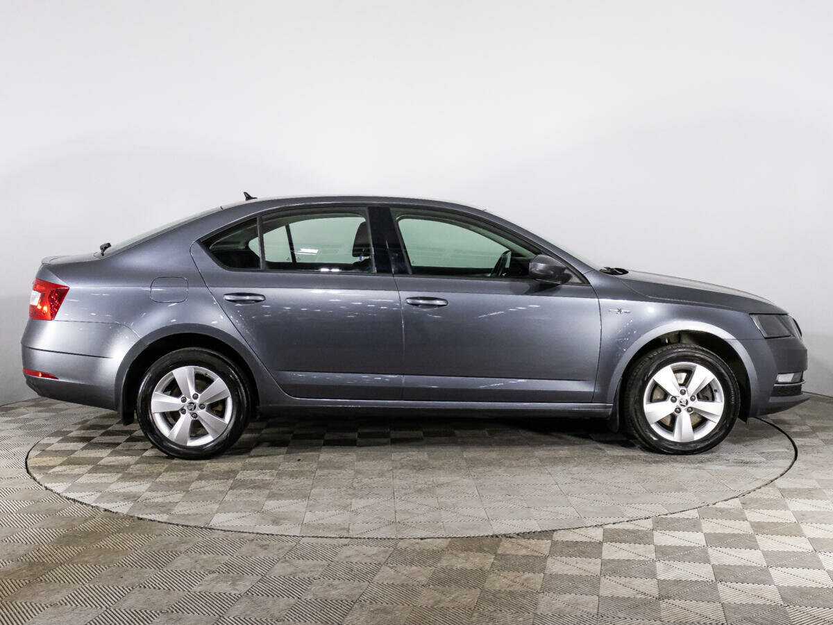Купить Skoda Octavia с пробегом. Фото: #3