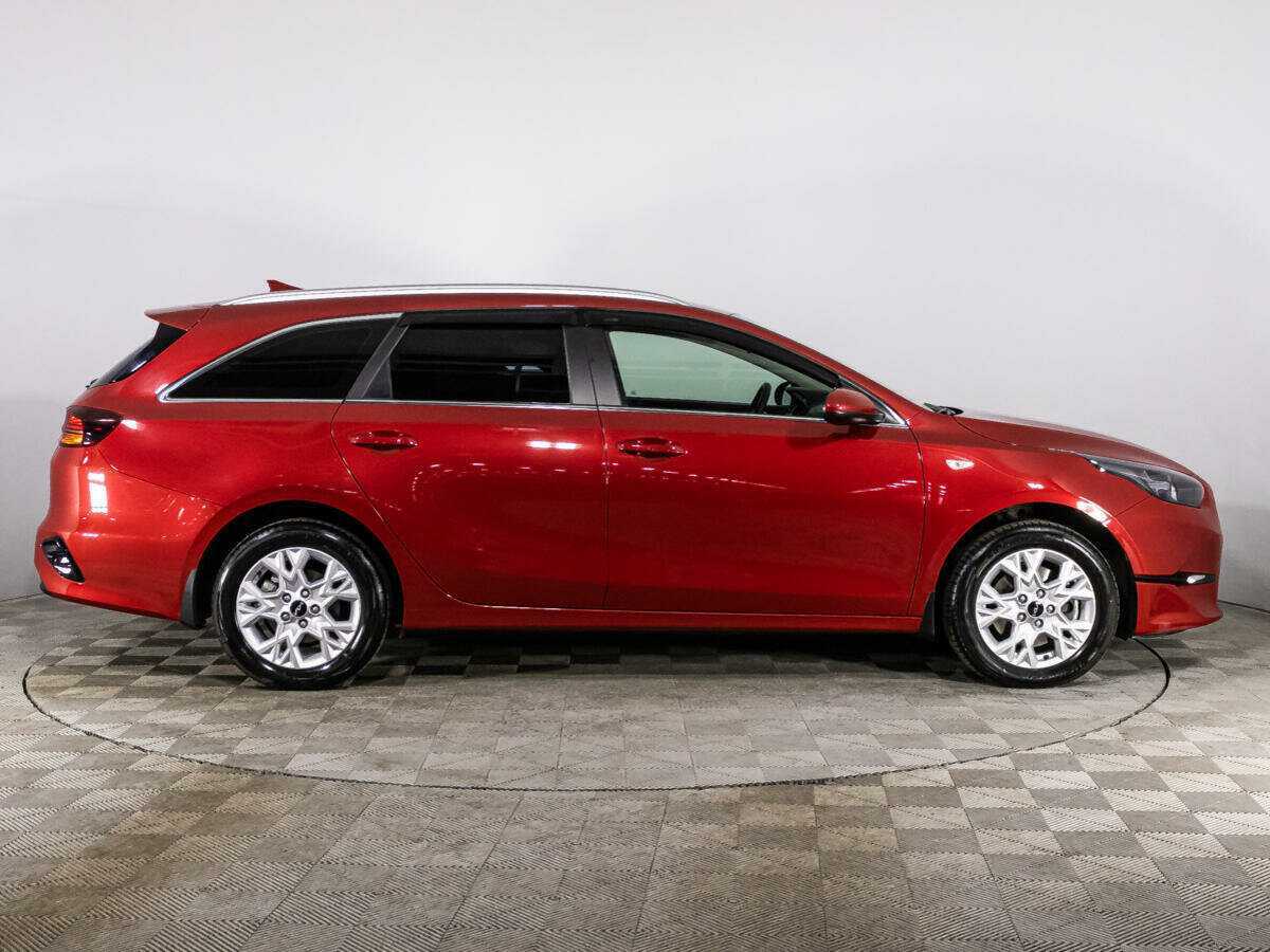 Купить Kia Ceed с пробегом. Фото: #3