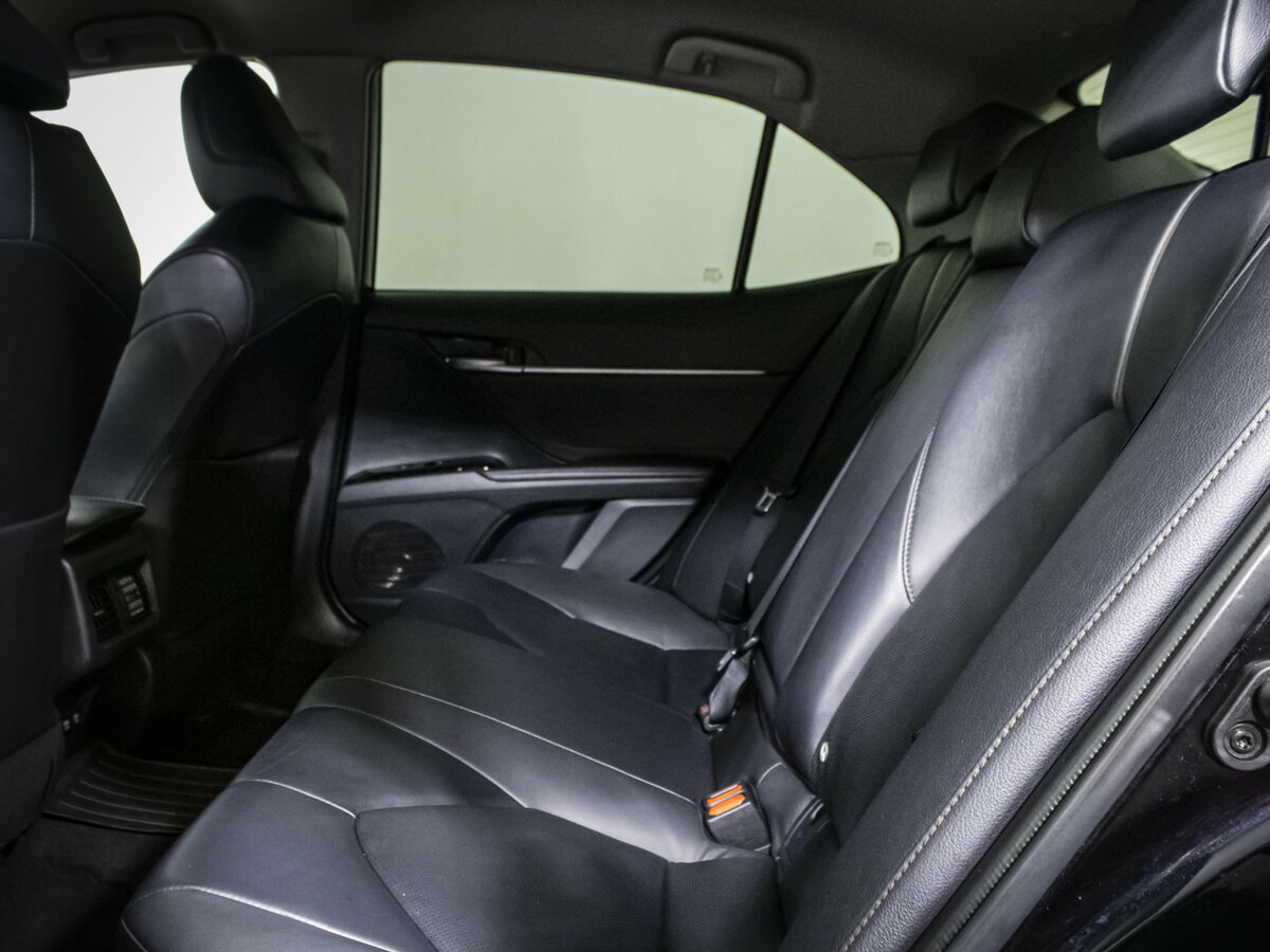 Купить Toyota Camry с пробегом. Фото: #7