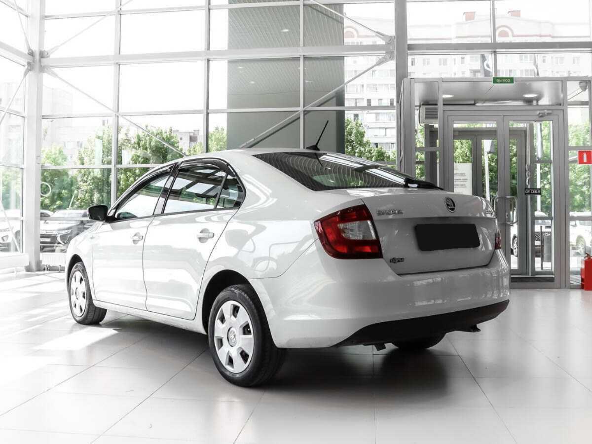 Купить Skoda Rapid с пробегом. Фото: #6