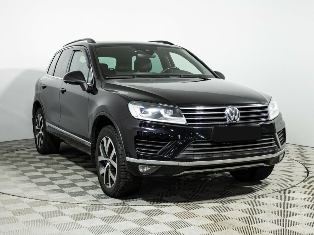 Купить Volkswagen Touareg с пробегом. Фото: #2