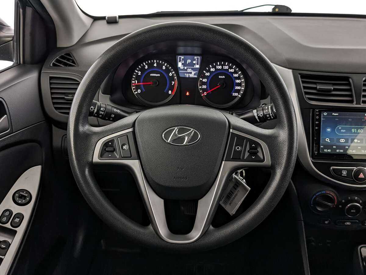 Купить Hyundai Solaris с пробегом. Фото: #16