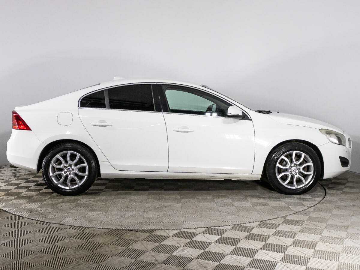 Купить Volvo S60 с пробегом. Фото: #3