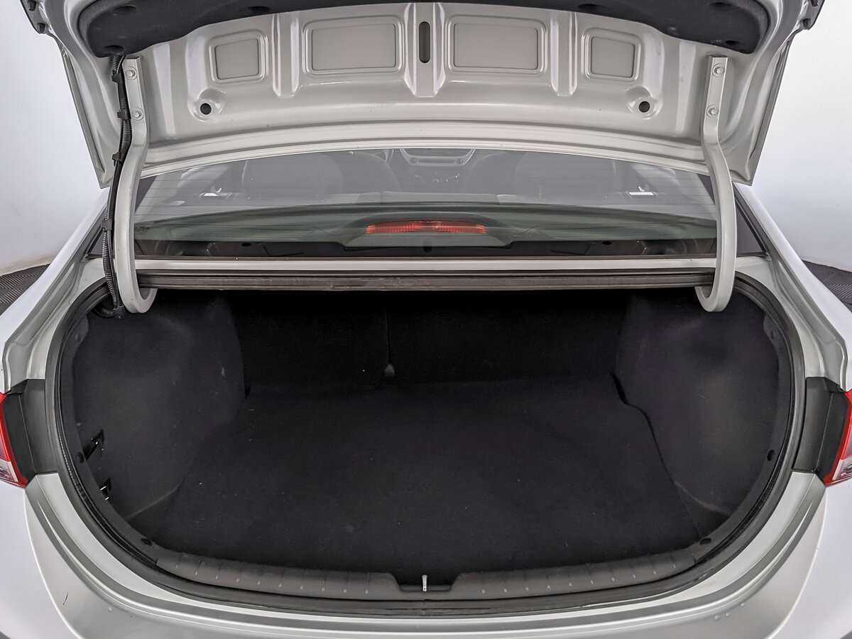 Купить Hyundai Solaris с пробегом. Фото: #9