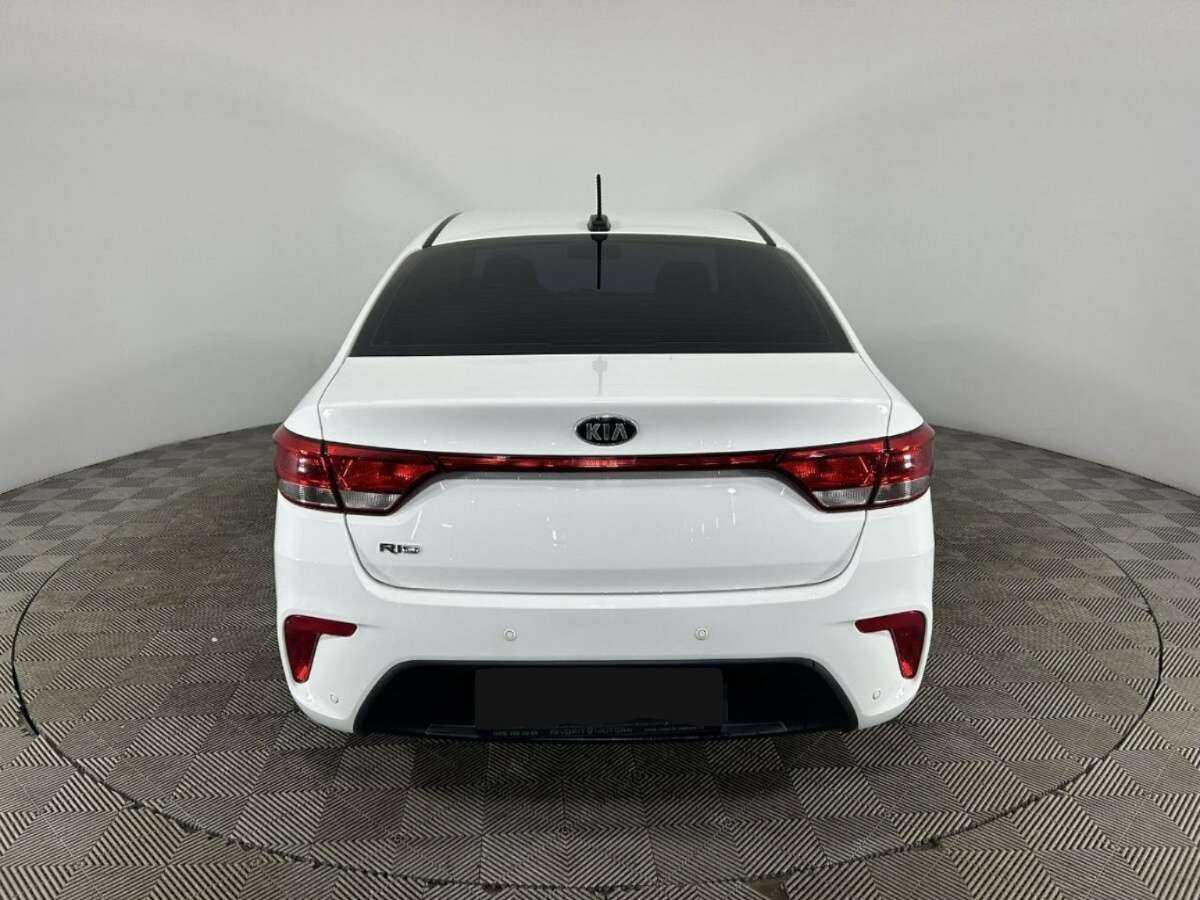 Купить Kia Rio с пробегом. Фото: #2
