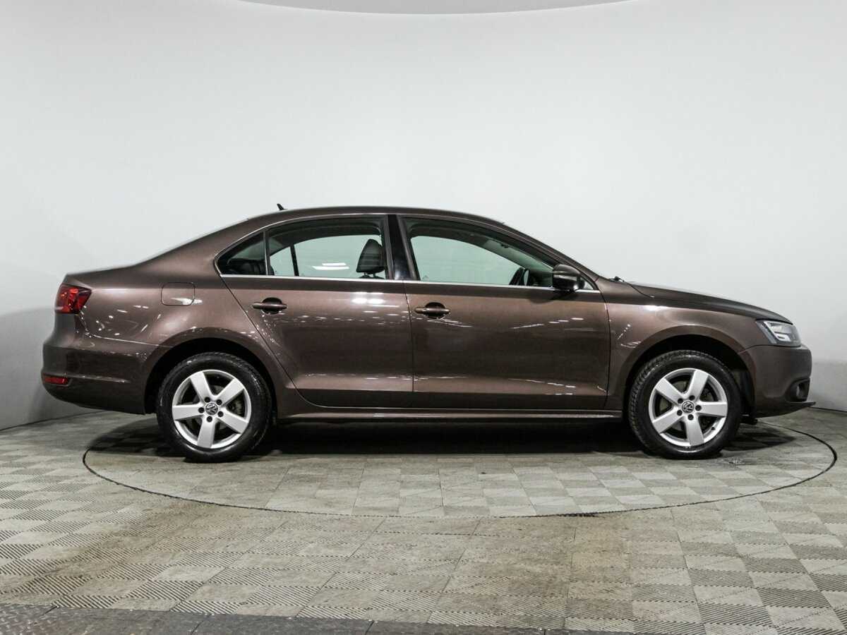 Купить Volkswagen Jetta с пробегом. Фото: #3