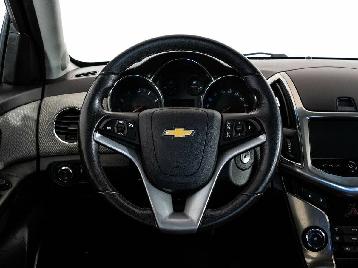 Купить Chevrolet Cruze с пробегом. Фото: #11