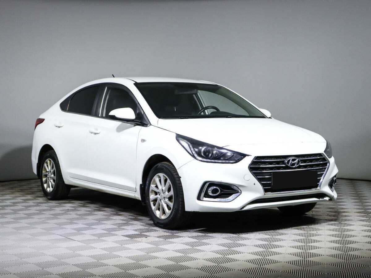Купить Hyundai Solaris с пробегом. Фото: #2