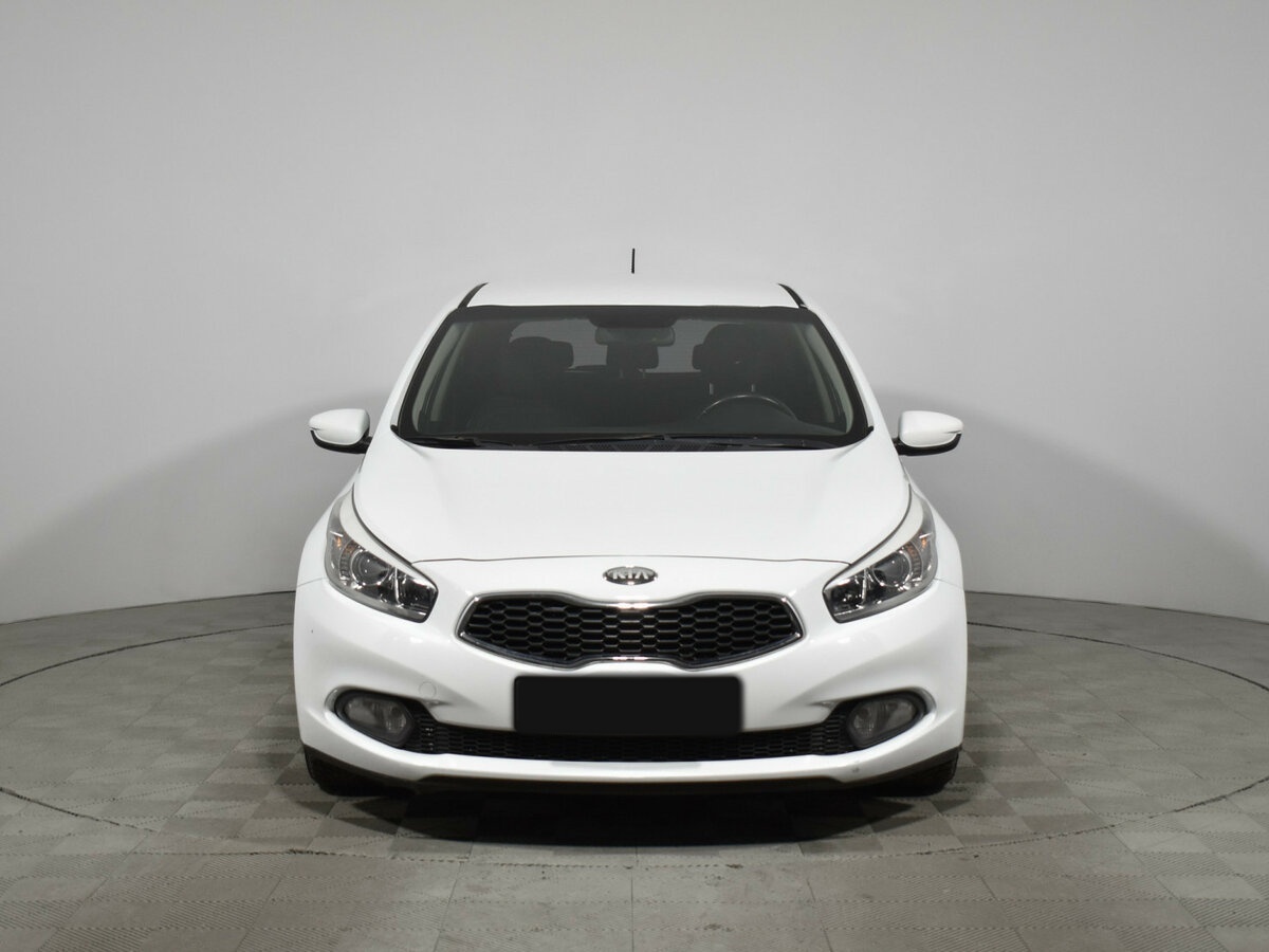 Купить Kia Ceed с пробегом. Фото: #1