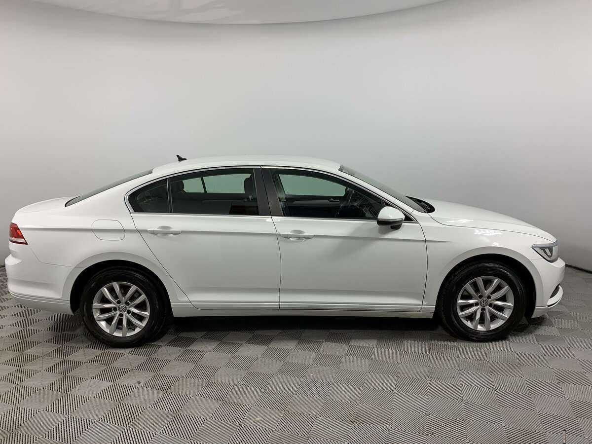 Купить Volkswagen Passat с пробегом. Фото: #3