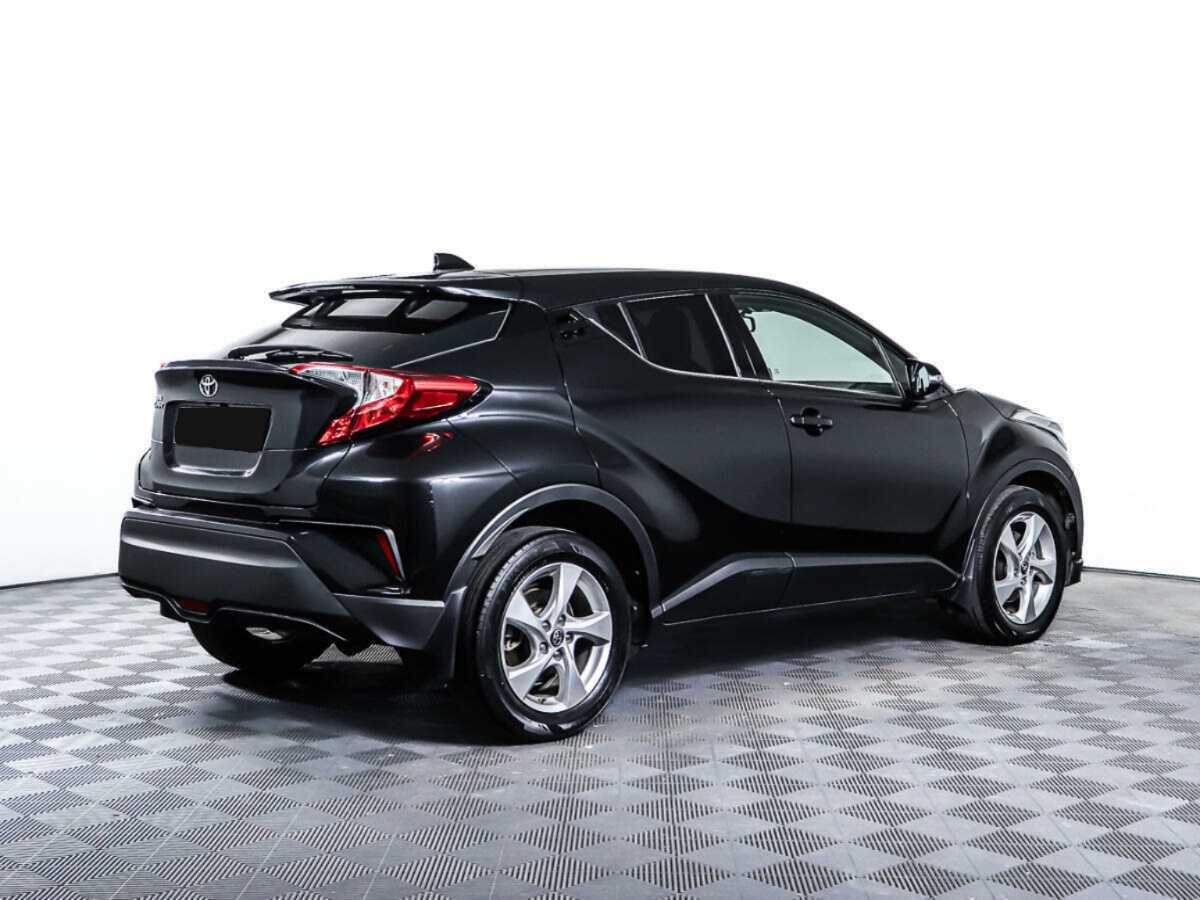 Купить Toyota C-HR с пробегом. Фото: #4