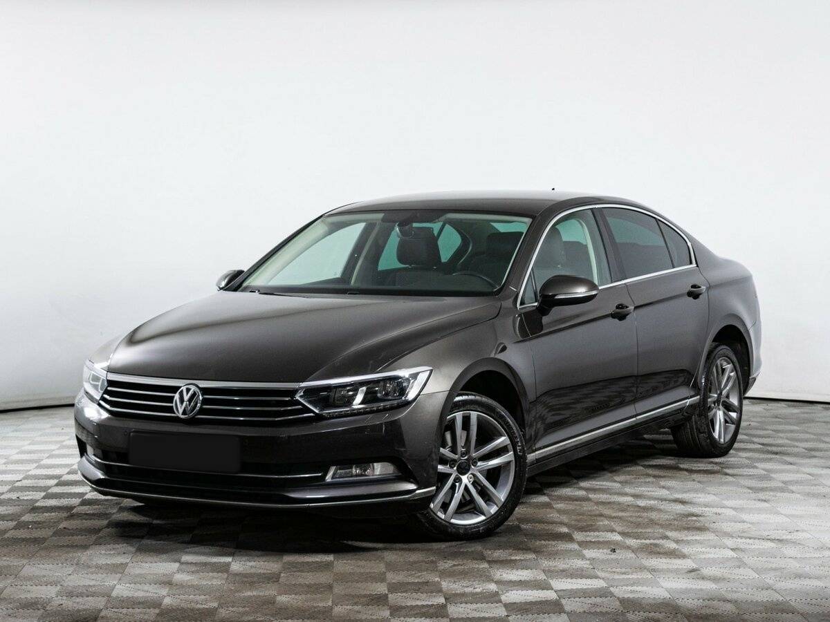 Купить Volkswagen Passat с пробегом. Посмотреть фото