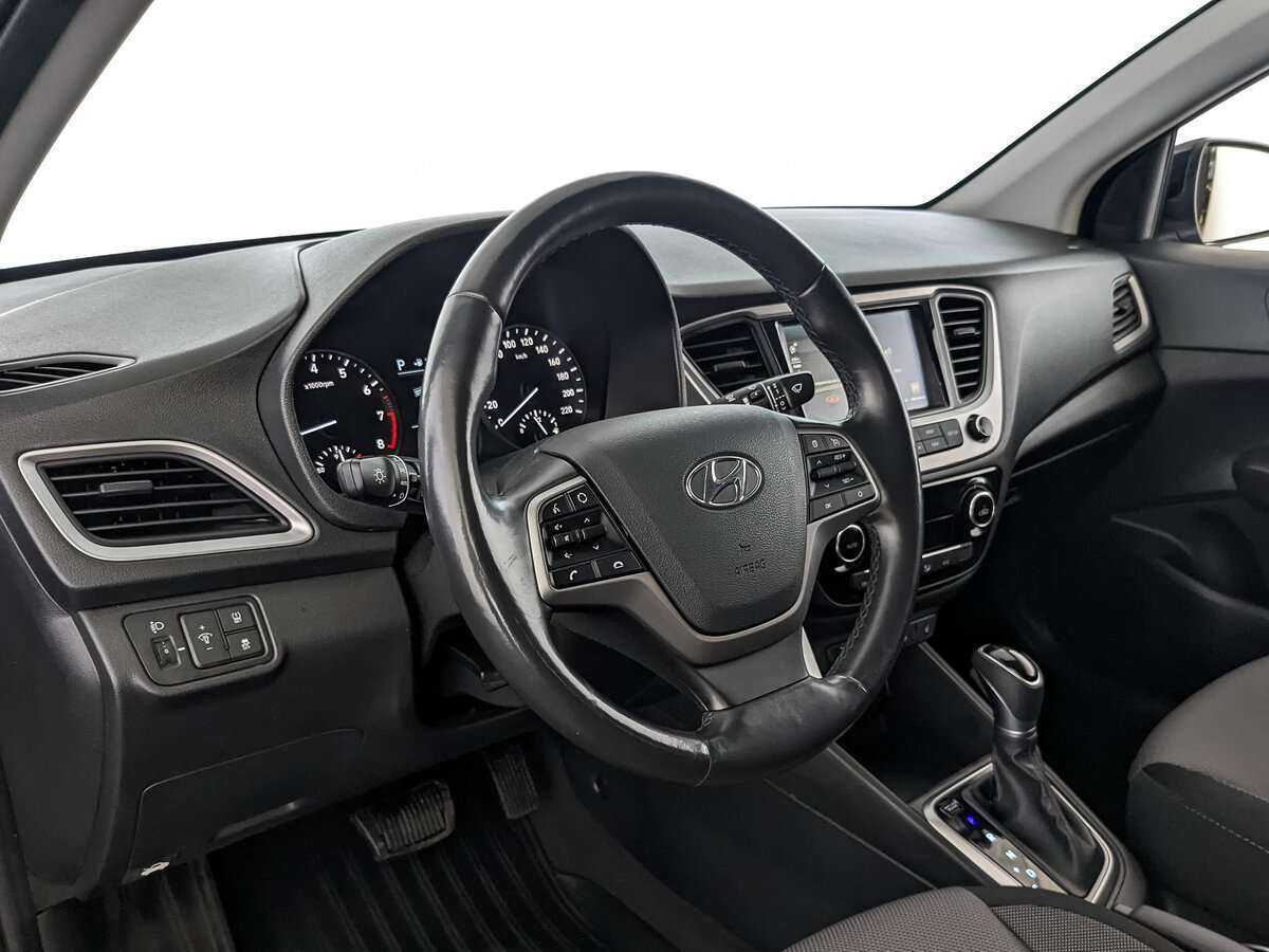 Купить Hyundai Solaris с пробегом. Фото: #10
