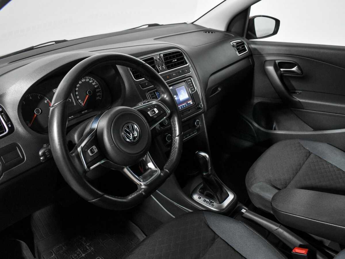 Купить Volkswagen Polo с пробегом. Фото: #7