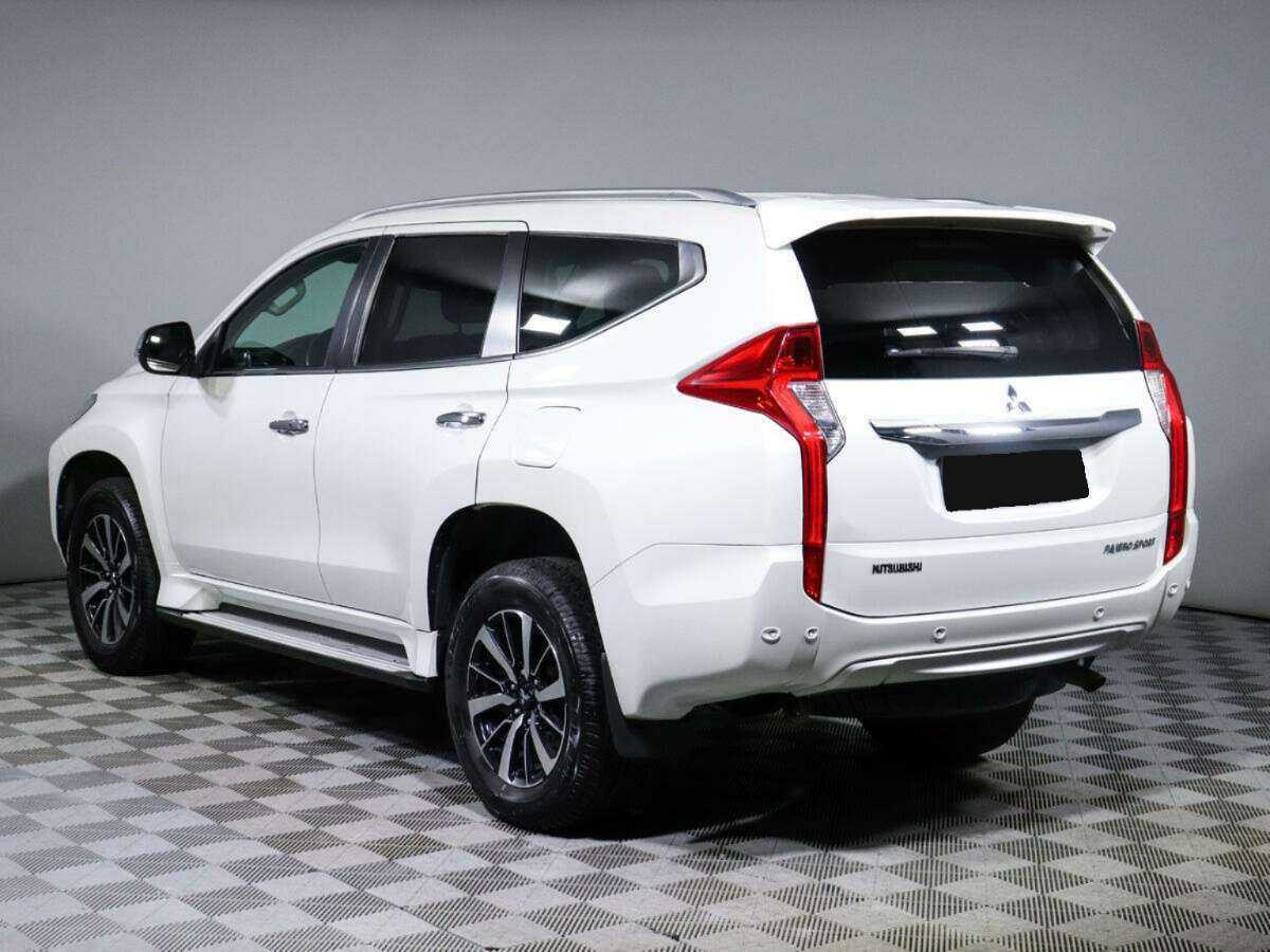 Купить Mitsubishi Pajero Sport с пробегом. Фото: #3