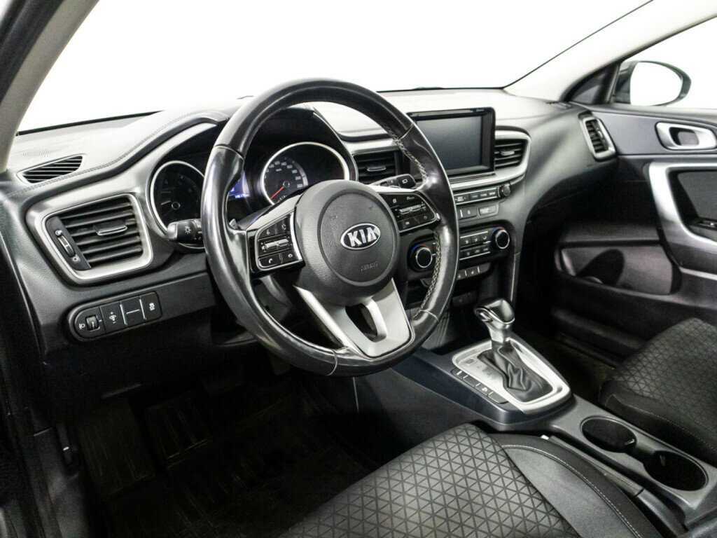 Купить Kia Ceed с пробегом. Фото: #10