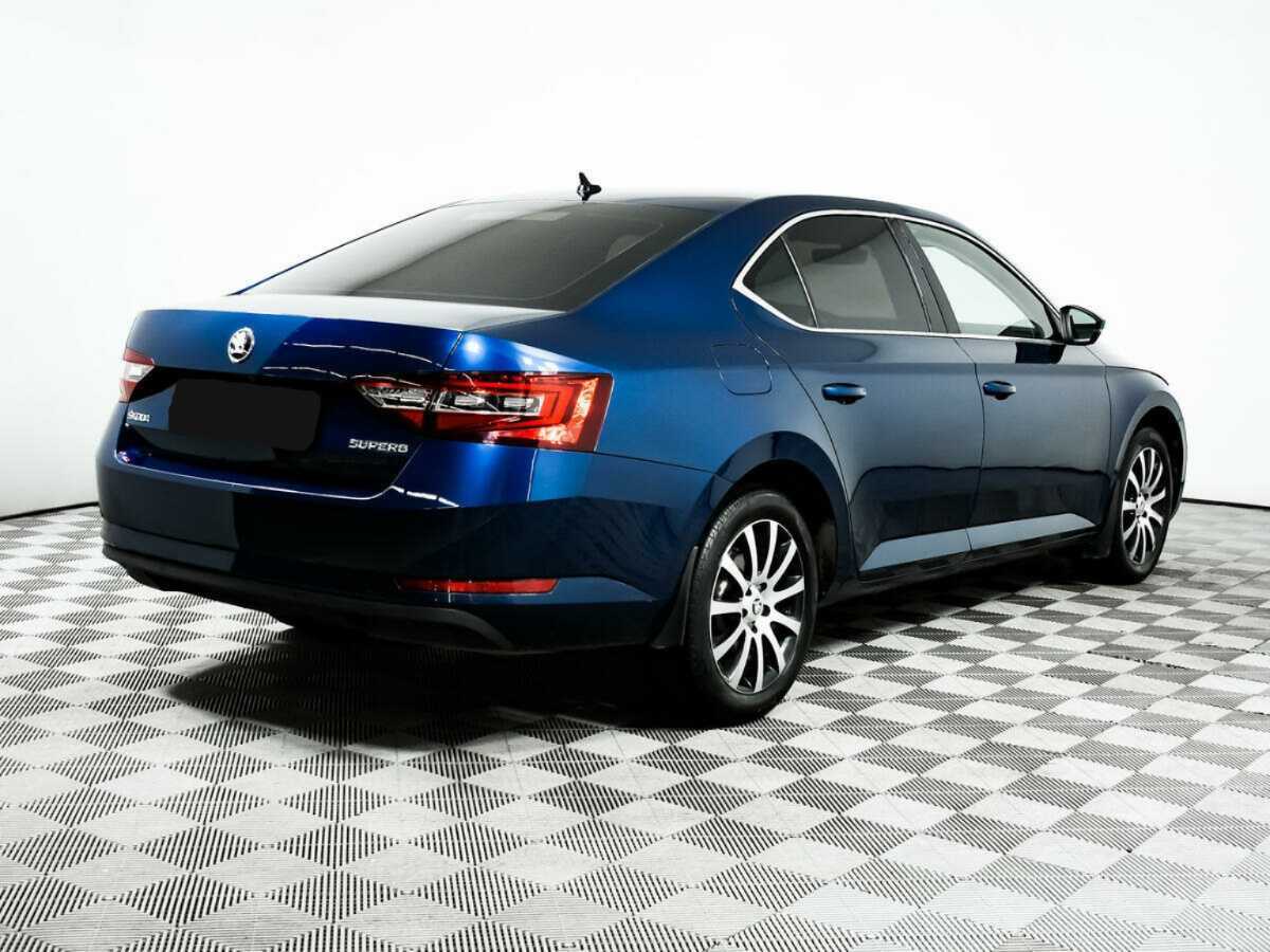 Купить Skoda Superb с пробегом. Фото: #4