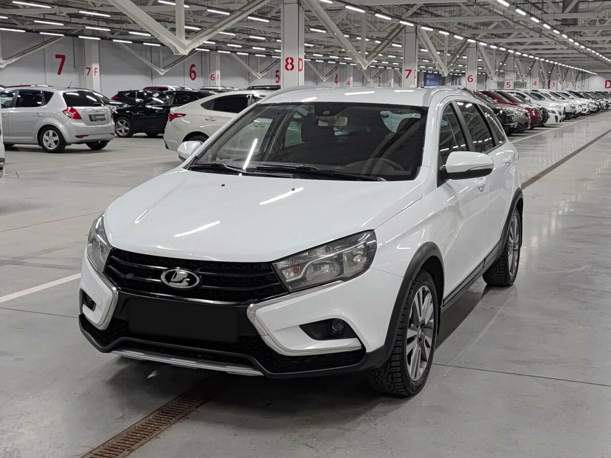 Купить Lada (ВАЗ) Vesta с пробегом. Посмотреть фото