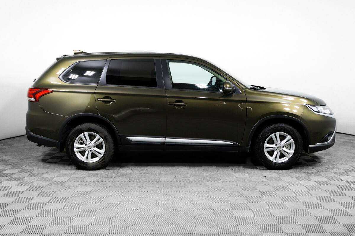 Купить Mitsubishi Outlander с пробегом. Фото: #3