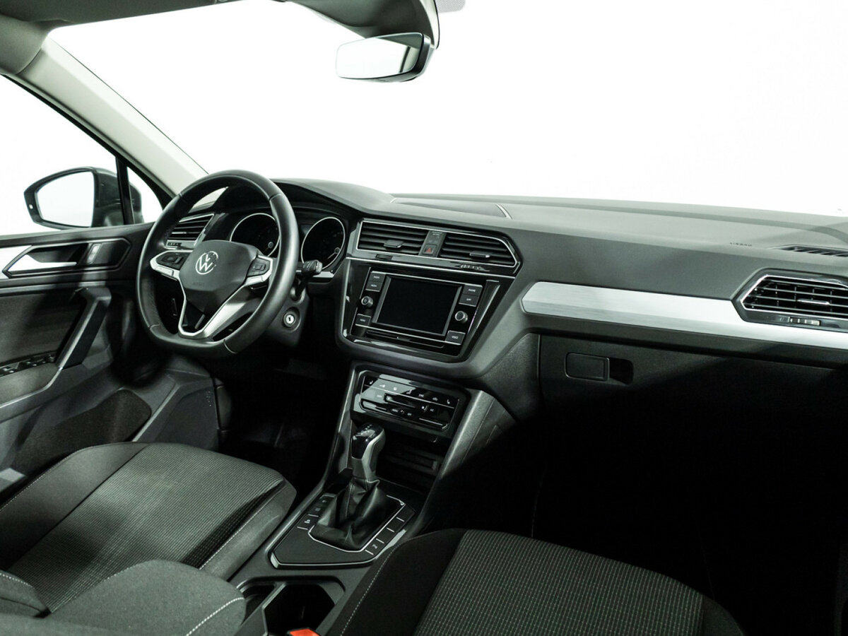 Купить Volkswagen Tiguan с пробегом. Фото: #6