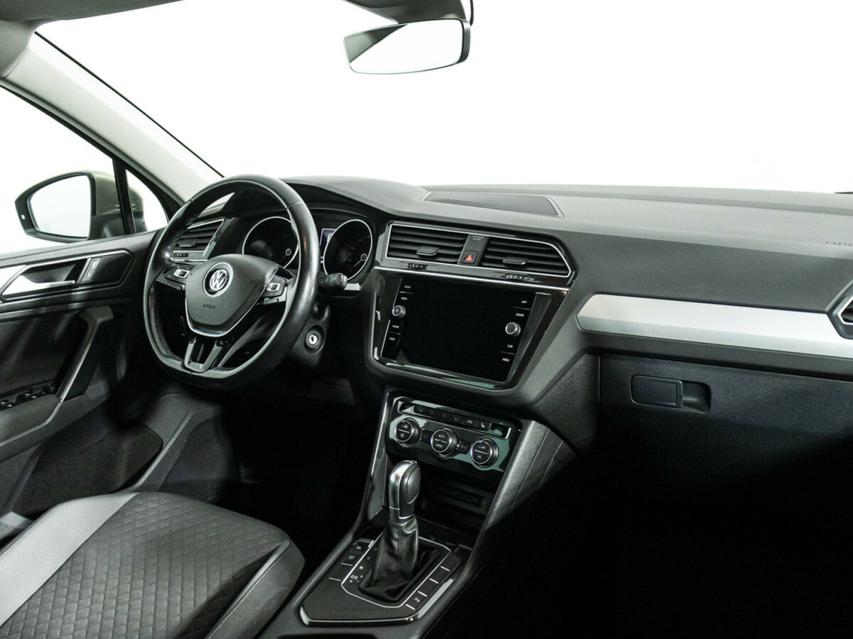 Купить Volkswagen Tiguan с пробегом. Фото: #8