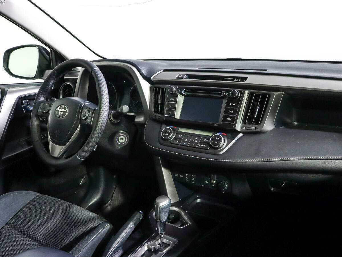 Купить Toyota RAV4 с пробегом. Фото: #6