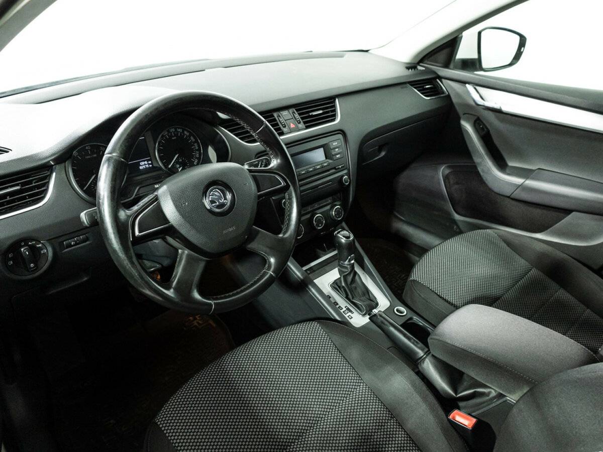 Купить Skoda Octavia с пробегом. Фото: #9