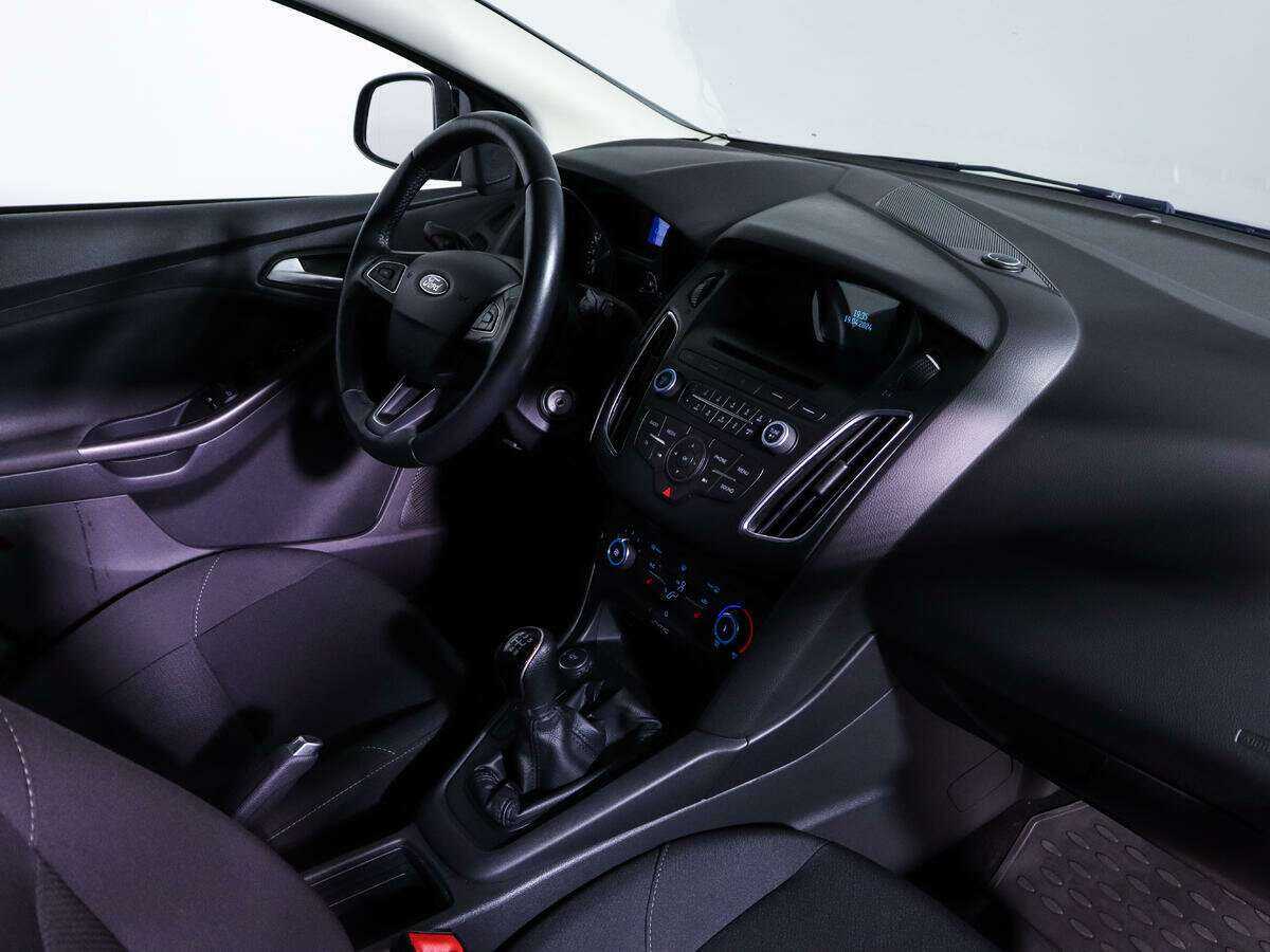 Купить Ford Focus с пробегом. Фото: #7