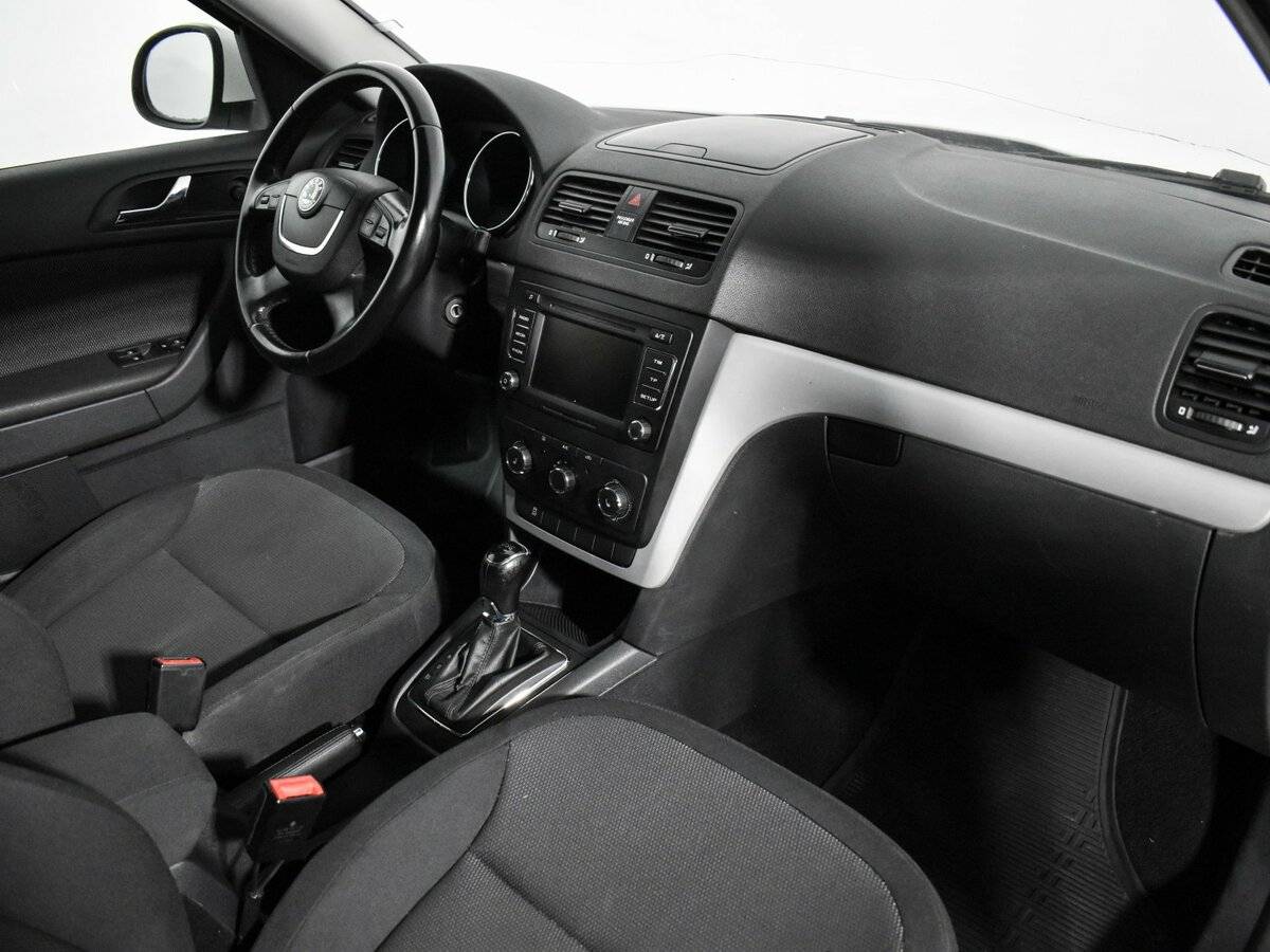 Купить Skoda Yeti с пробегом. Фото: #10