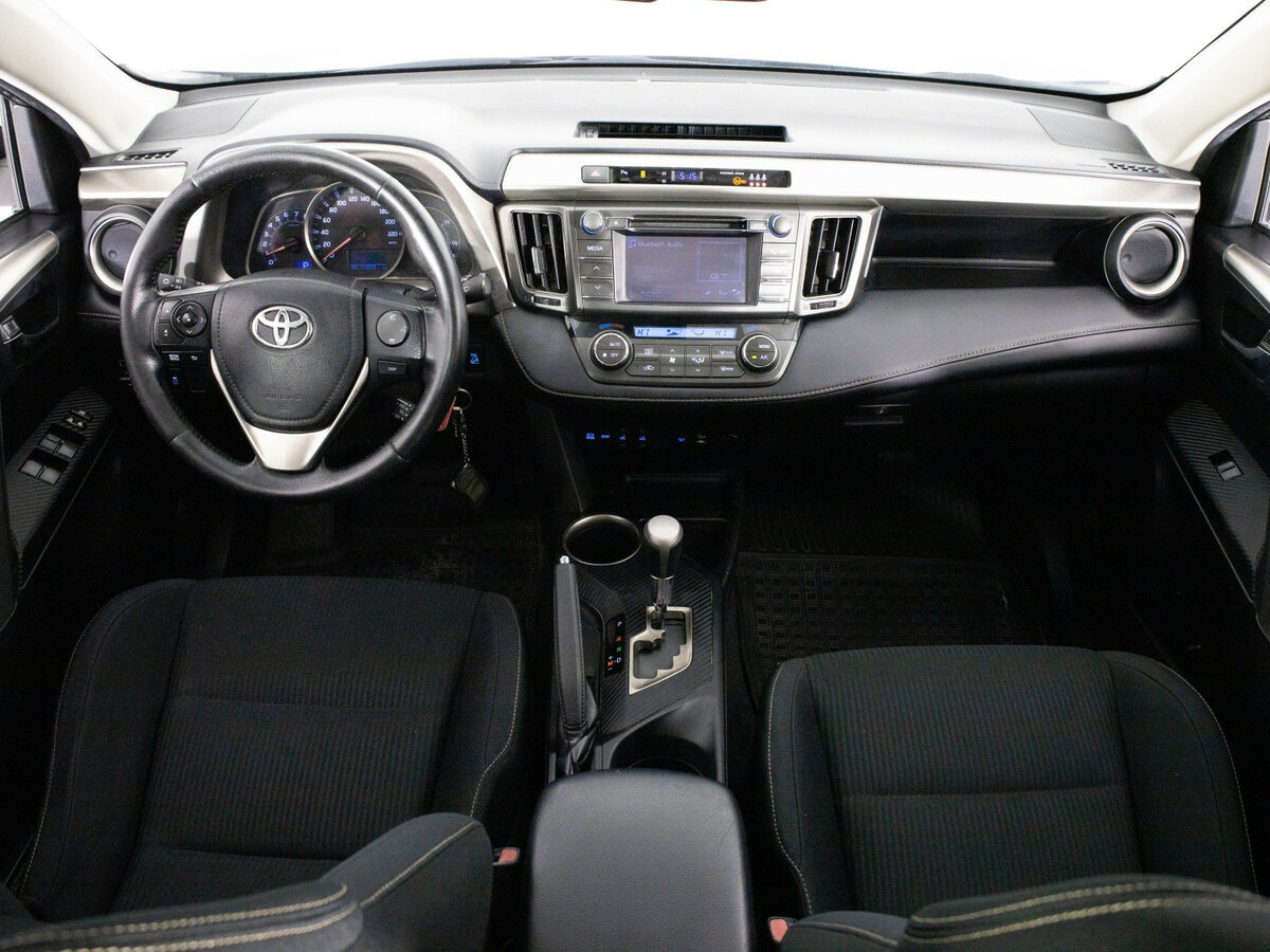 Купить Toyota RAV4 с пробегом. Фото: #9