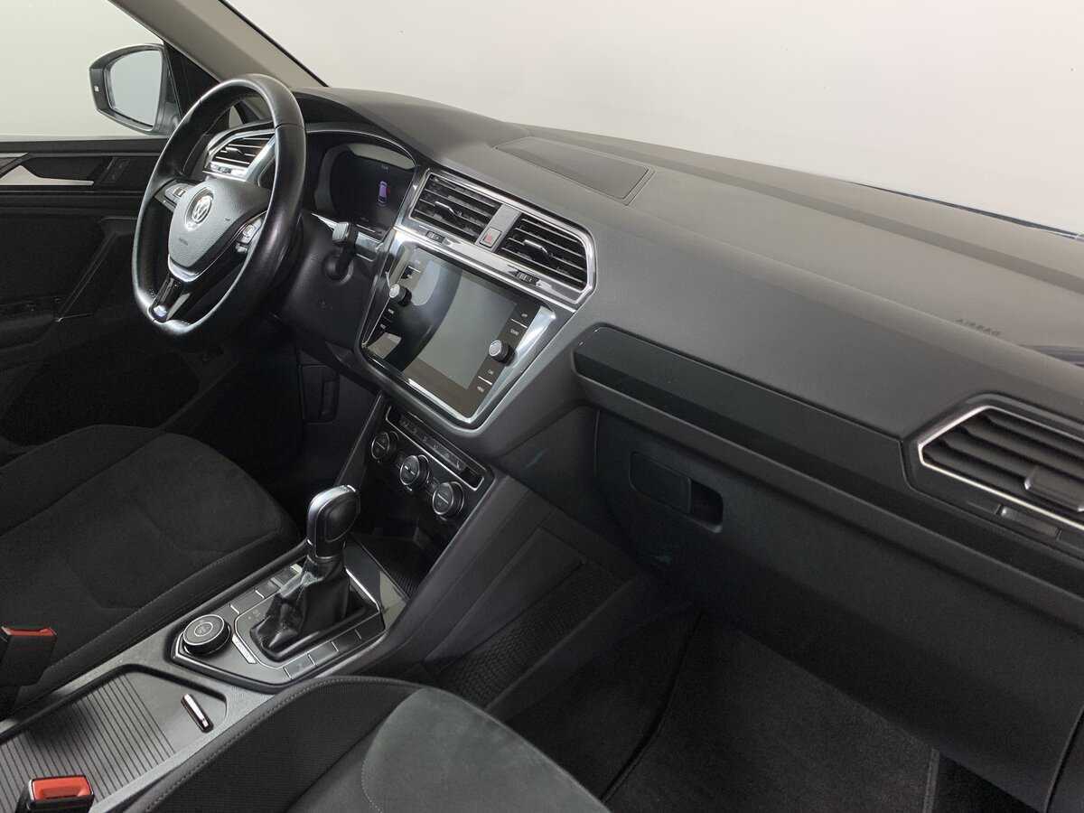 Купить Volkswagen Tiguan с пробегом. Фото: #12