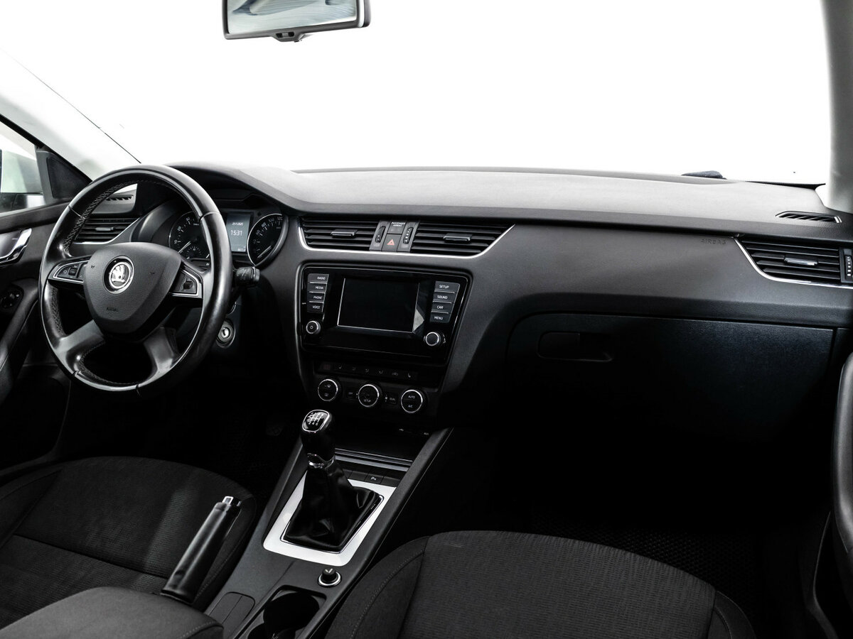 Купить Skoda Octavia с пробегом. Фото: #6