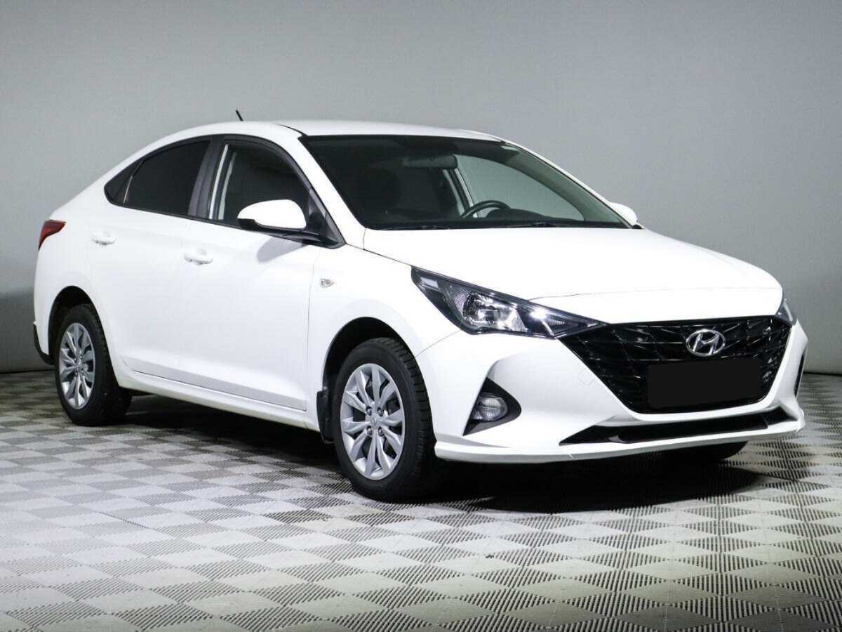 Купить Hyundai Solaris с пробегом. Фото: #2