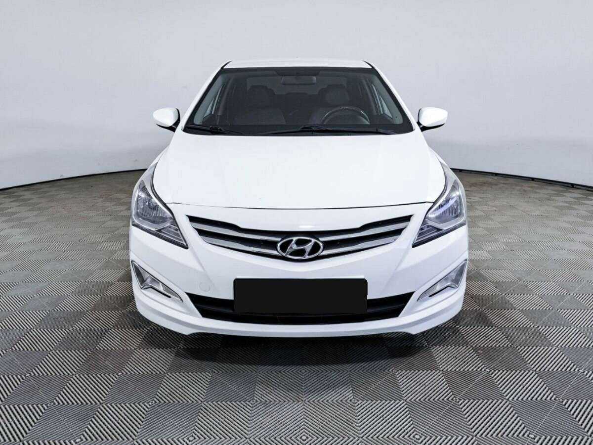 Купить Hyundai Solaris с пробегом. Фото: #1