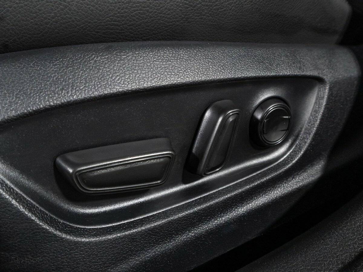 Купить Toyota Camry с пробегом. Фото: #11