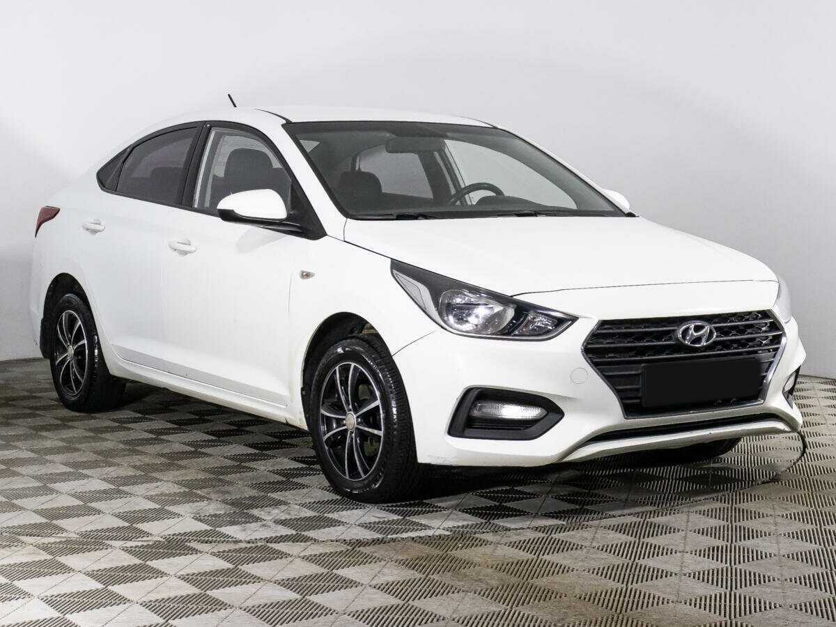 Купить Hyundai Solaris с пробегом. Фото: #2