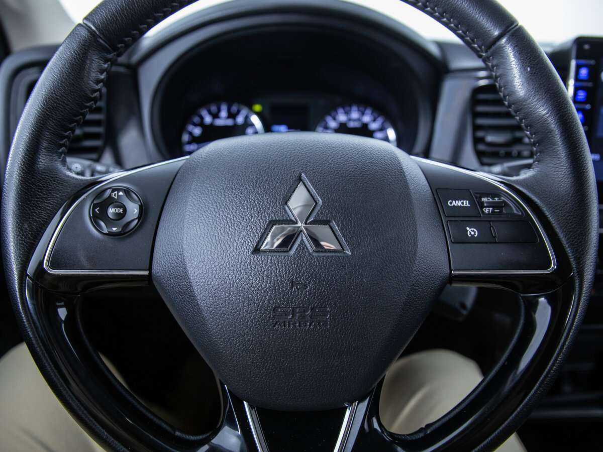 Купить Mitsubishi Outlander с пробегом. Фото: #15