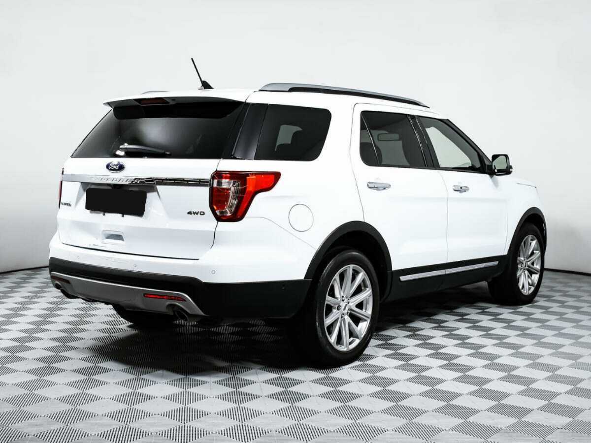 Купить Ford Explorer с пробегом. Фото: #3