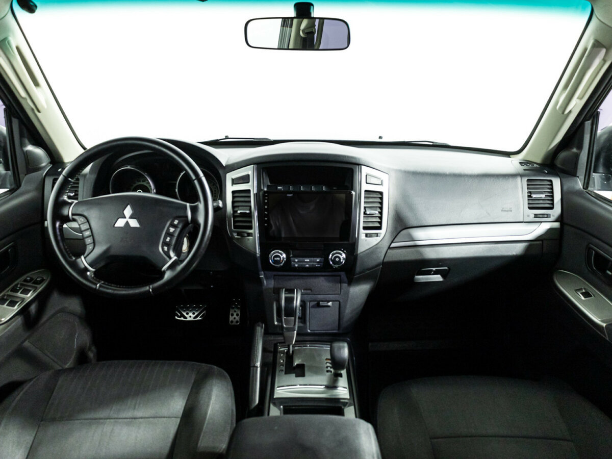 Купить Mitsubishi Pajero с пробегом. Фото: #11