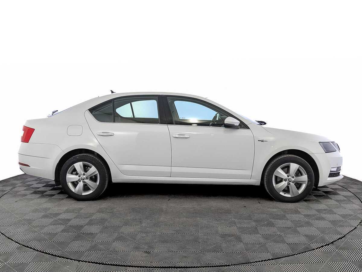 Купить Skoda Octavia с пробегом. Фото: #3