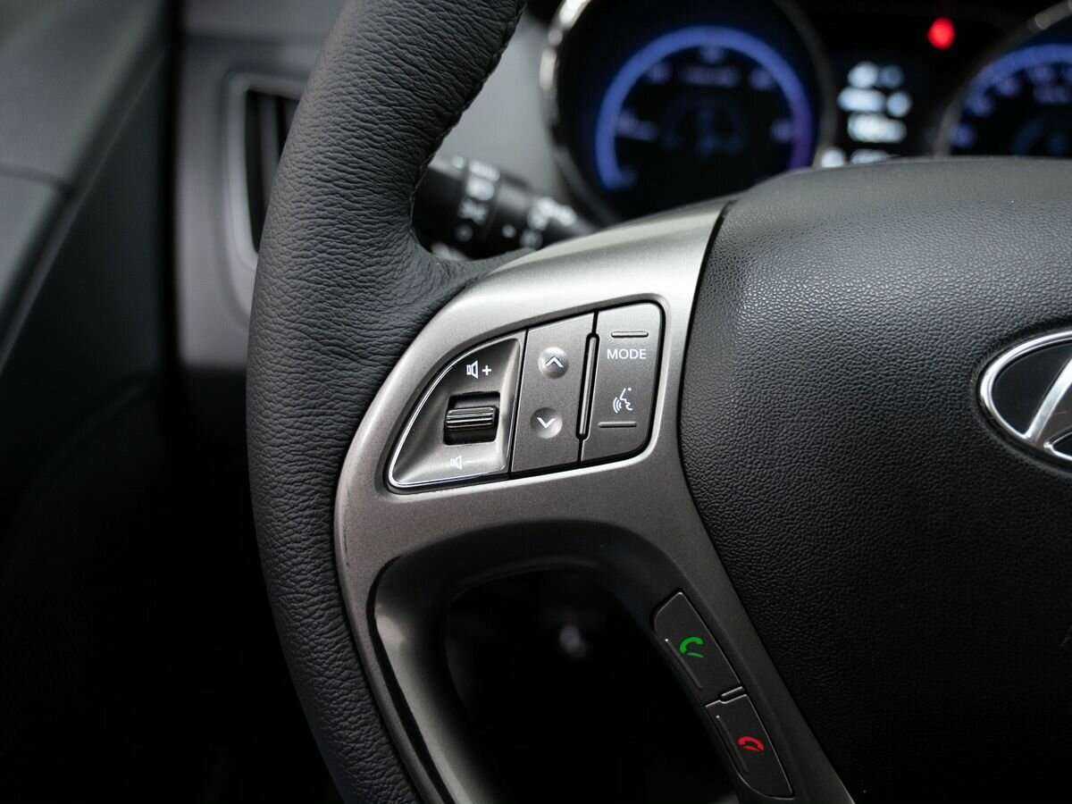 Купить Hyundai ix35 с пробегом. Фото: #19
