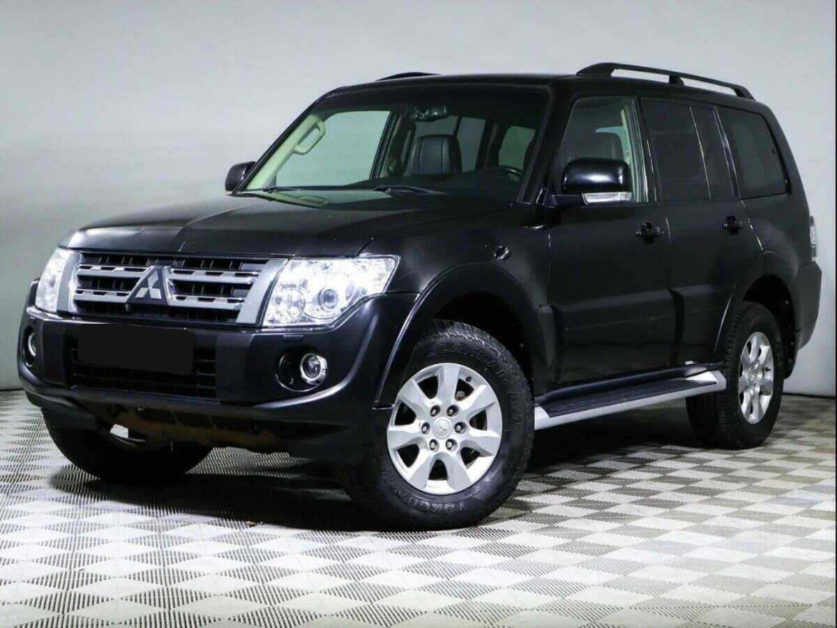 Купить Mitsubishi Pajero с пробегом. Посмотреть фото