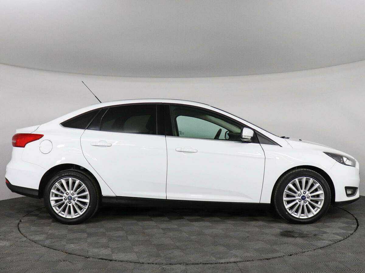Купить Ford Focus с пробегом. Фото: #3