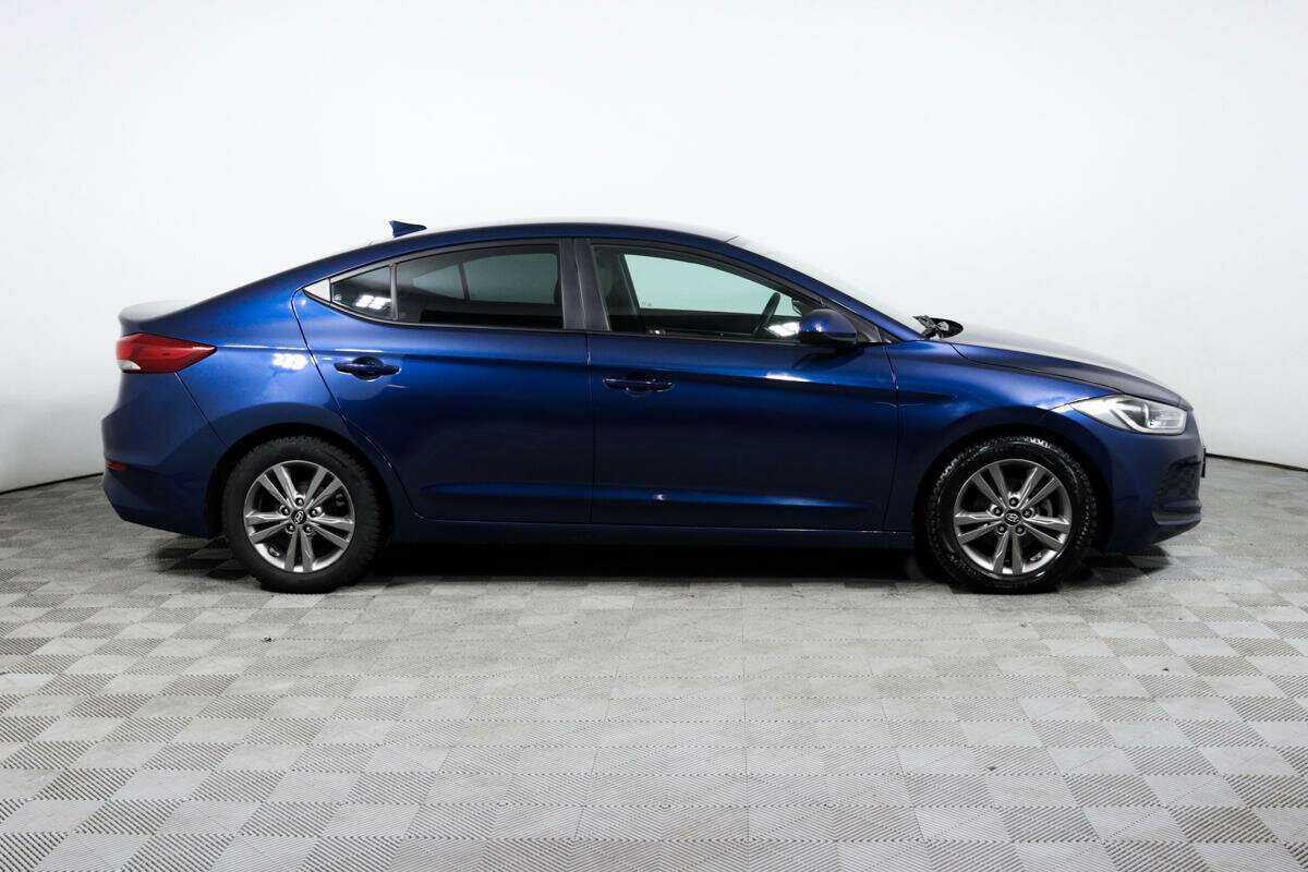 Купить Hyundai Elantra с пробегом. Фото: #3