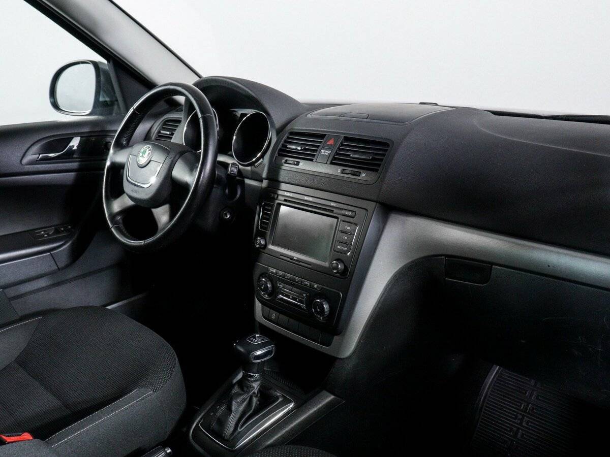 Купить Skoda Yeti с пробегом. Фото: #8